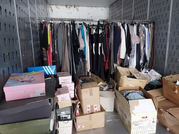 1#7772 Abbigliamento e accessori per uomo e donna
