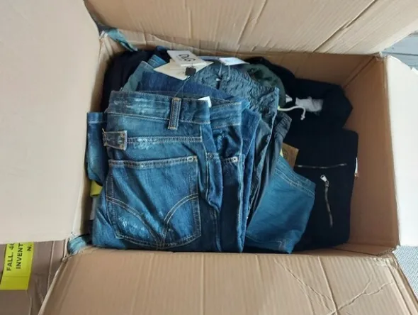 1#7772 Abbigliamento e accessori per uomo e donna