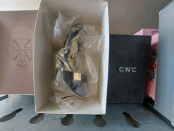 1#7772 Abbigliamento e accessori per uomo e donna