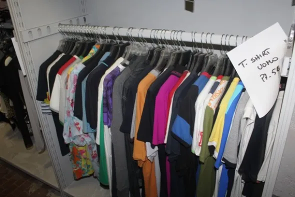 10#6374 Abbigliamento uomo e donna