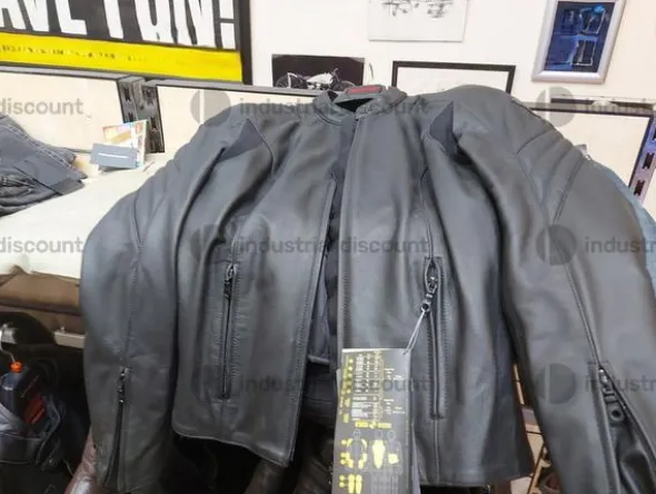 2#8890 Accessori e vestiario per biker