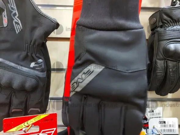 2#8890 Accessori e vestiario per biker