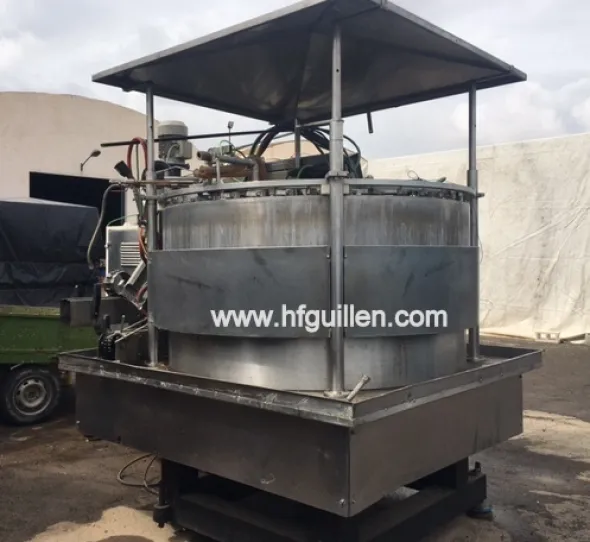 AGGRAFFATRICE CUOMO AG8 CON RIEMPITRICE SOTTOVUOTO