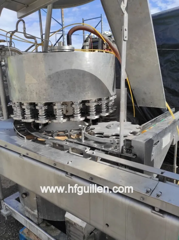 AGGRAFFATRICE FMC A 4 TESTE CON RIEMPITRICE SOTTOVUOTO