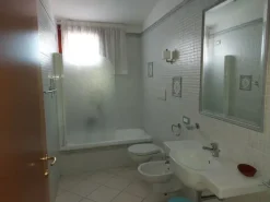 #12269 Albergo con piscina e pertinenze