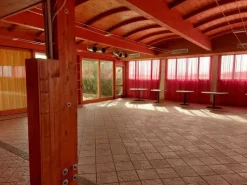 #12269 Albergo con piscina e pertinenze