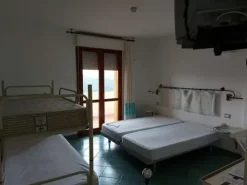 #12269 Albergo con piscina e pertinenze