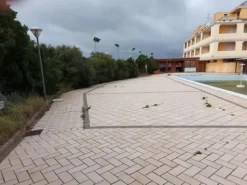 #12269 Albergo con piscina e pertinenze