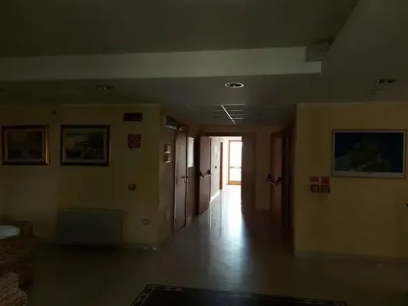 #12269 Albergo con piscina e pertinenze