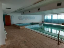 #12269 Albergo con piscina e pertinenze