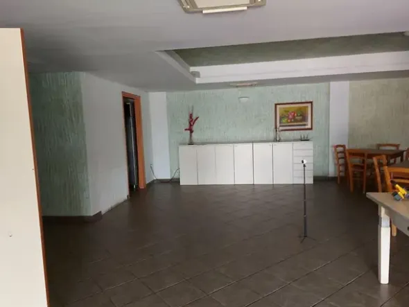 #12269 Albergo con piscina e pertinenze
