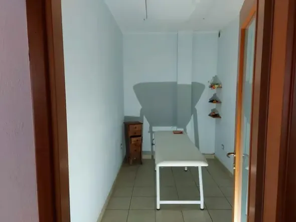#12269 Albergo con piscina e pertinenze