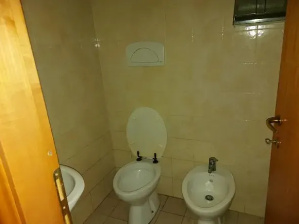 #12269 Albergo con piscina e pertinenze