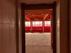 #12269 Albergo con piscina e pertinenze