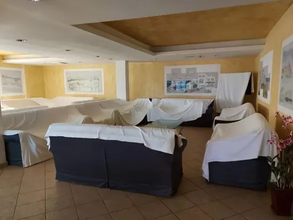 #12269 Albergo con piscina e pertinenze