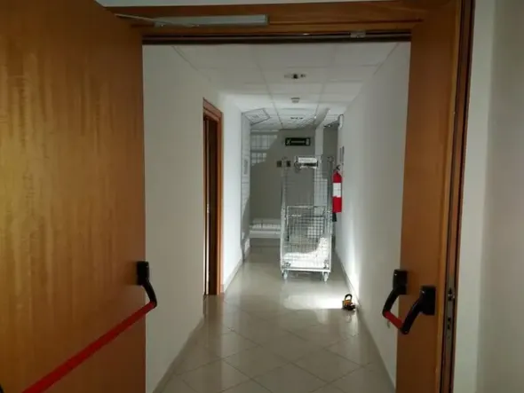 #12269 Albergo con piscina e pertinenze