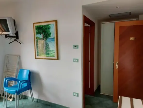 #12269 Albergo con piscina e pertinenze