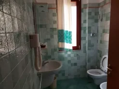 #12269 Albergo con piscina e pertinenze