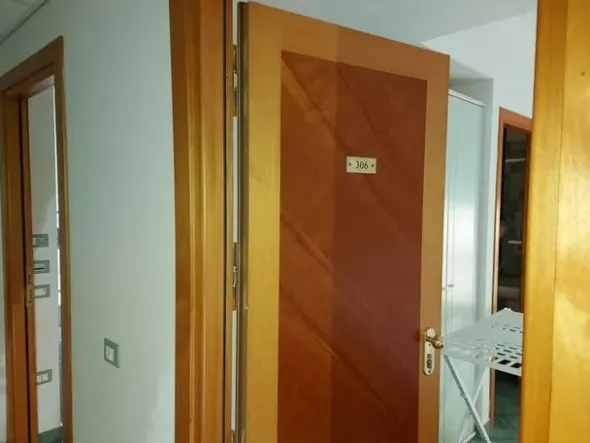 #12269 Albergo con piscina e pertinenze