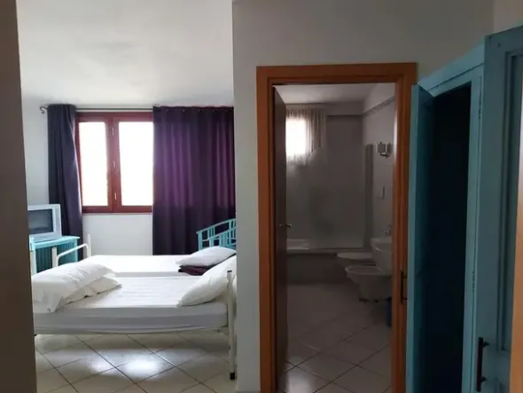 #12269 Albergo con piscina e pertinenze