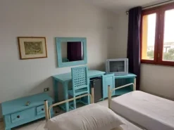 #12269 Albergo con piscina e pertinenze