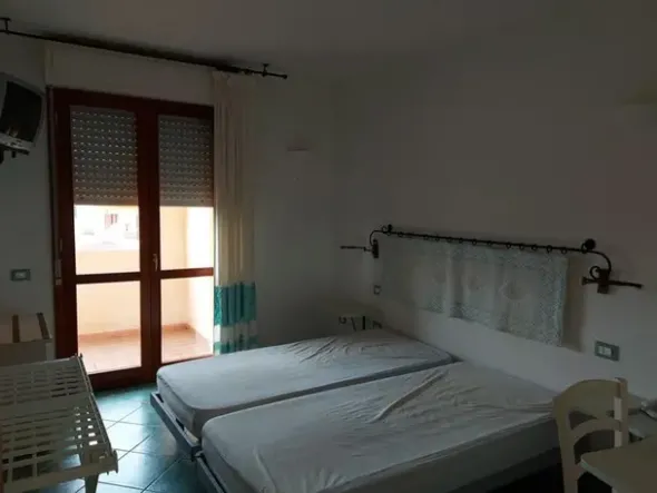 #12269 Albergo con piscina e pertinenze