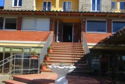 #23154 Albergo e ristorante con terreno e piscina