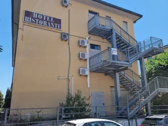 #2537252 Albergo 3 stelle con 27 camere e appartamento