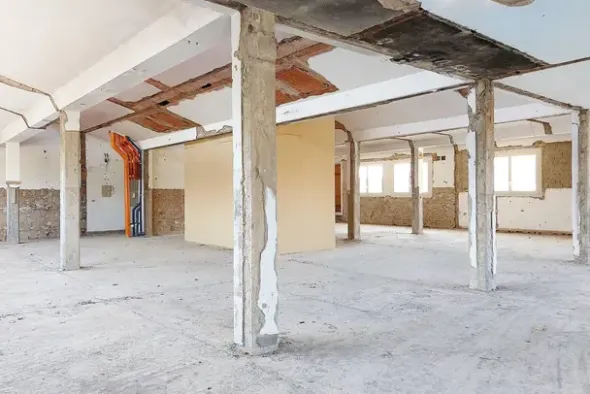 #24081 Ambienti grezzi piano primo destinati ad ufficio