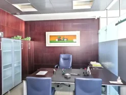 #2536544 Ambulatorio medico con magazzino, posti auto e arredi