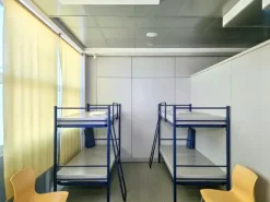 #2536544 Ambulatorio medico con magazzino, posti auto e arredi