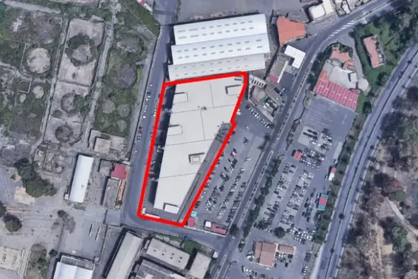 #12459 Ampia struttura commerciale