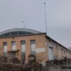 #2537555 Ampio capannone commerciale con abitazione e uffici