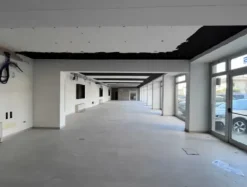 #2639200 Ampio negozio in zona residenziale