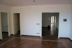#14855 Ampio ufficio con lastrici e quattro garage