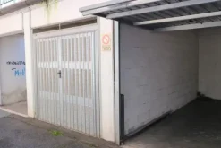 #14855 Ampio ufficio con lastrici e quattro garage