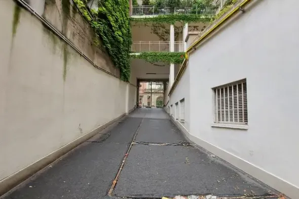 #15888 Ampio ufficio e pertinenze in centro storico