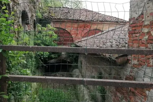 #13092 Appezzamento agricolo e cascina collabente