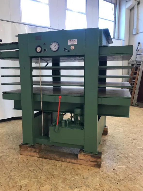AP941-1278Pressa a piani multipli marca Friz
