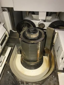 AQ845-1118 Scorniciatrice marca SCM