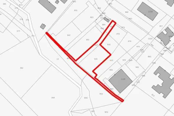 #24077 Area edificabile di 886 mq in zona residenziale
