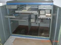 ARMADIO OFFICINA