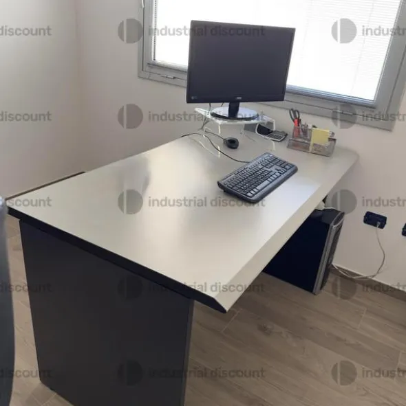 10#9267 Arredamenti da ufficio ed apparecchiatura elettronica