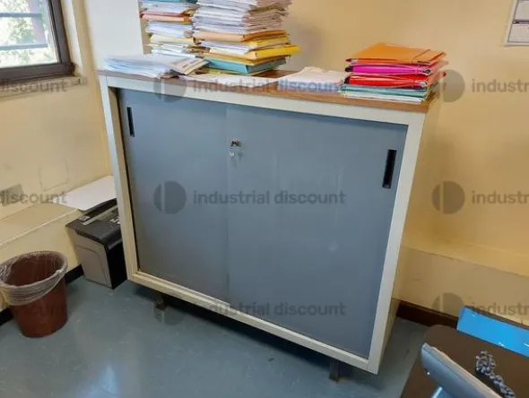 2#8926 Arredamento da uffcio
