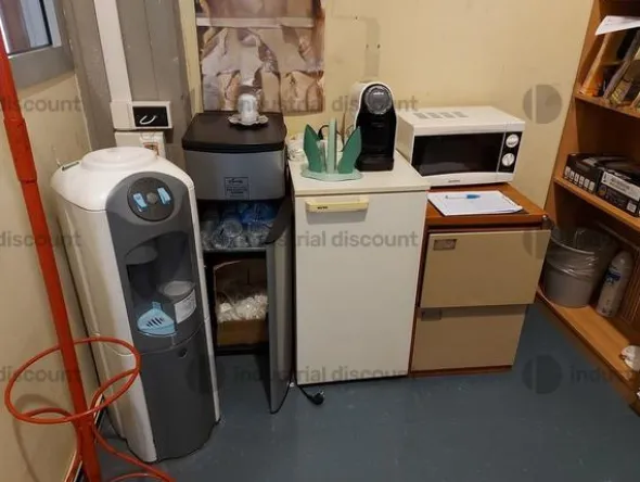 2#8926 Arredamento da uffcio