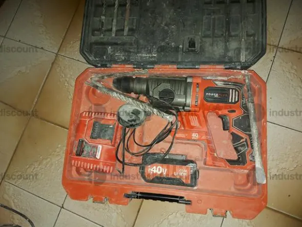 1#8882 Arredamento da ufficio