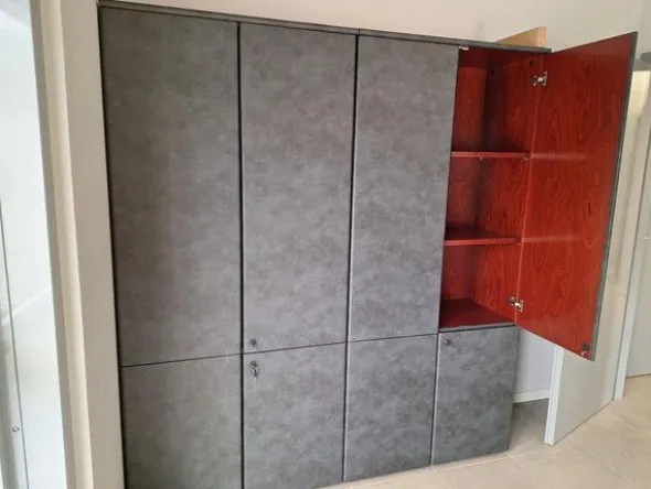 24#8760 Arredamento da ufficio