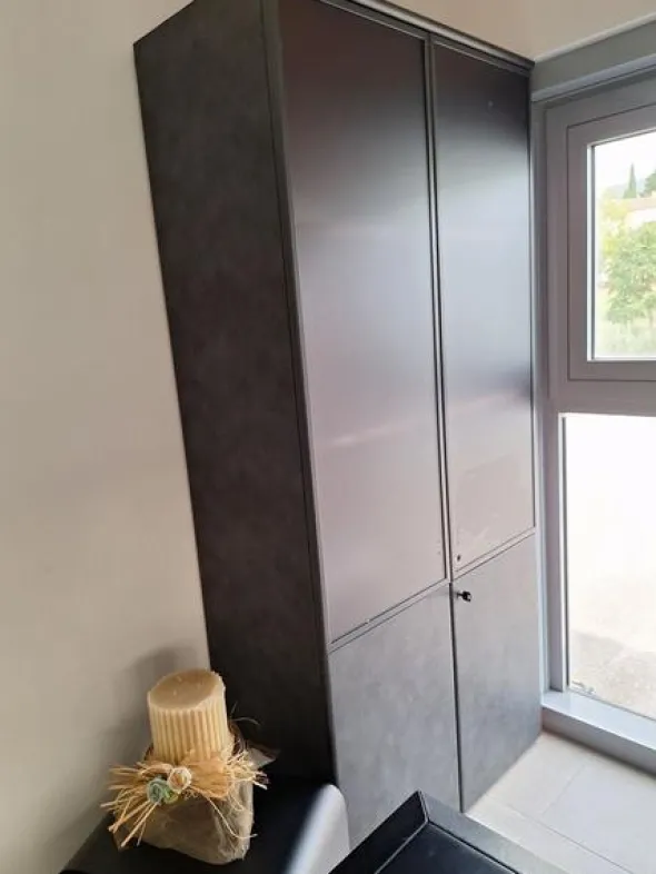 24#8760 Arredamento da ufficio