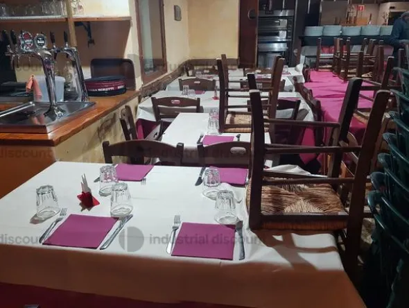 1#10162 Arredamento e attrezzature per ristorazione