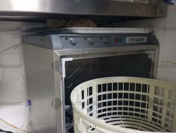 1#10162 Arredamento e attrezzature per ristorazione